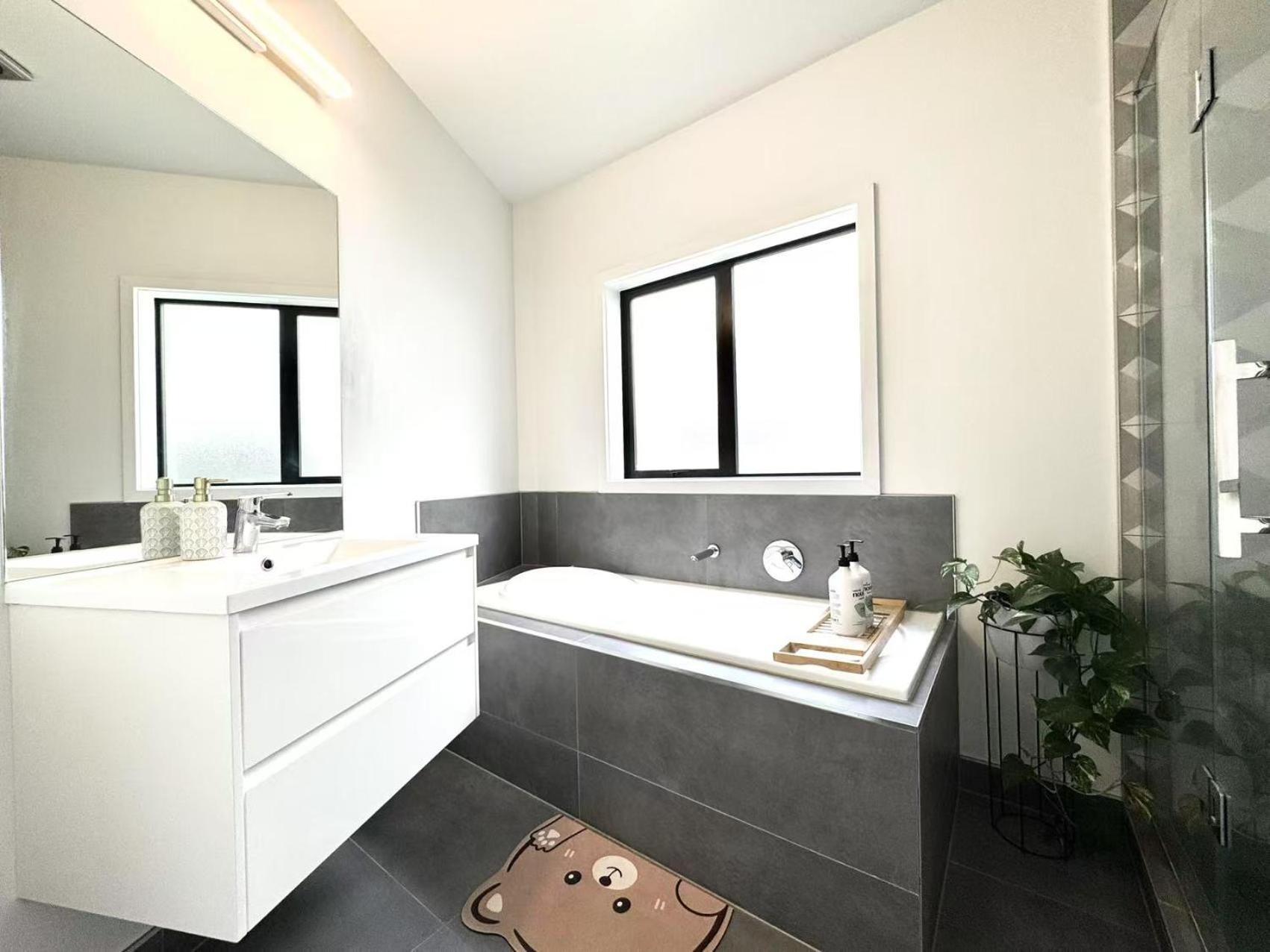 Modern Comfy 3 Bedrooms House In Chartwell 汉密尔顿 外观 照片