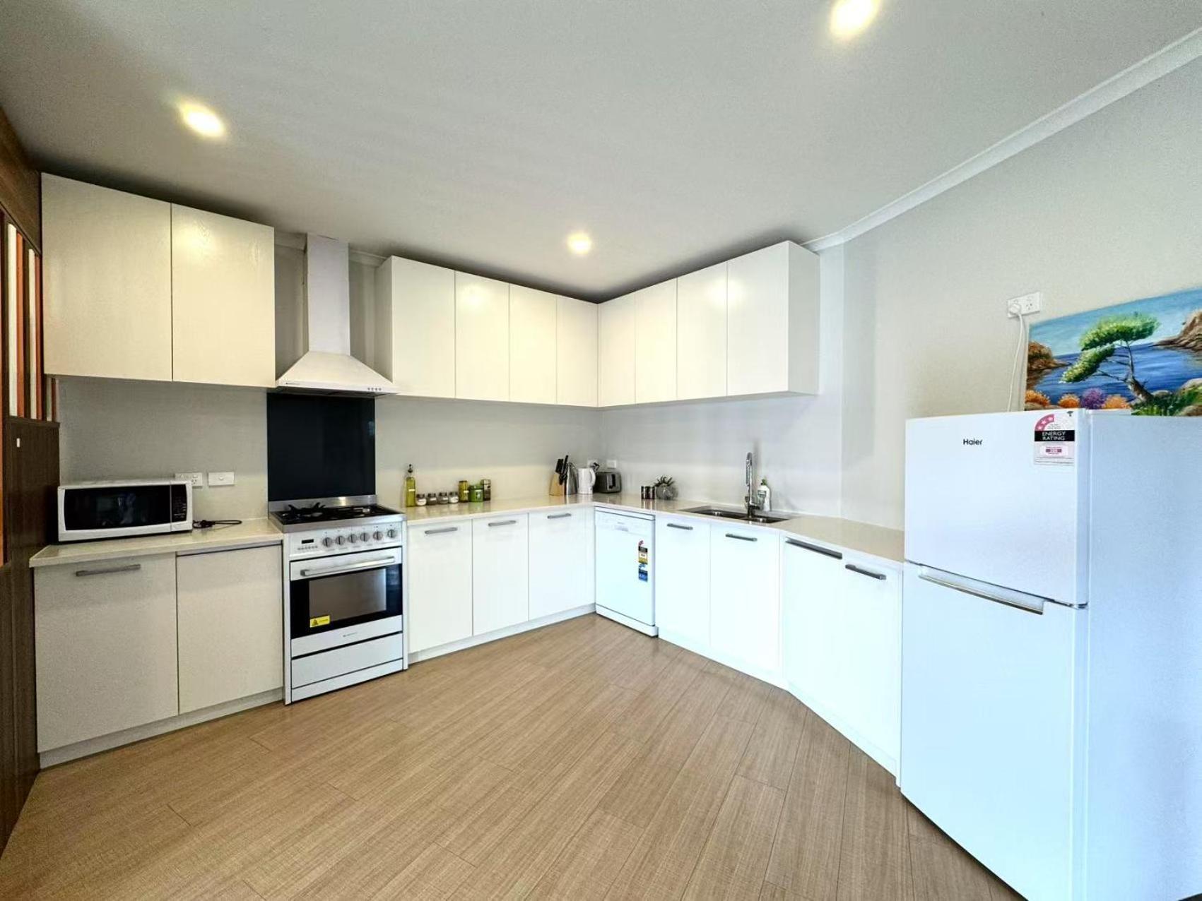 Modern Comfy 3 Bedrooms House In Chartwell 汉密尔顿 外观 照片